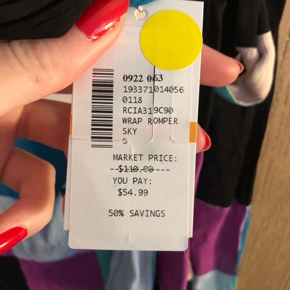 Colorblock Romper - Picture 3 of 4